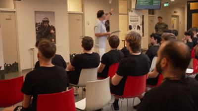 Servus Nachrichten: Lange Haare erlaubt