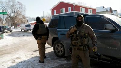 Servus Nachrichten: ICE-Beamte ziehen ab