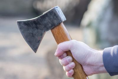 Servus Nachrichten: Brutale Axt-Attacke