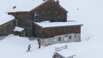 Servus um 2: Abgeschieden im Gebirge