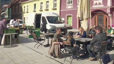 Servus um 3: Rabatt im Gastgarten?