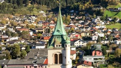 Servus um 3: Küken vor dem Absprung