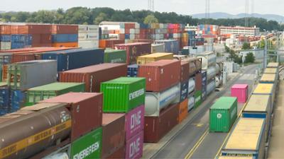Servus um 3: Boom im Donauhafen