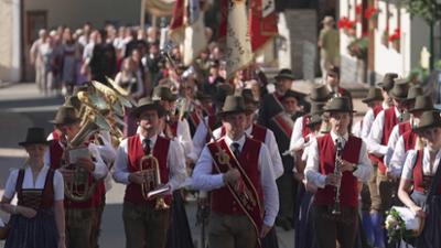 Servus um 3: Blasmusik am 1. Mai