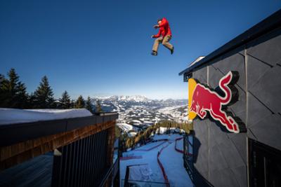 Servus Wintersport: Jason Paul rockt die Streif