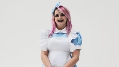 100 % Hotter - Weniger ist mehr: Staffel 1 Folge 2 Weniger Goth mehr Glamour