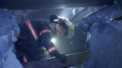 9-1-1: Lone Star: Staffel 3 Folge 18 Explosion