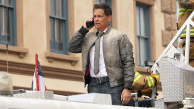 9-1-1: Lone Star: Staffel 2 Folge 13 Warten auf ein Wunder