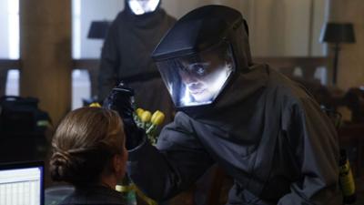 9-1-1: Lone Star: Staffel 3 Folge 11 Falscher Alarm
