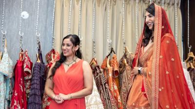 Bollywed - Farbenrausch & Hochzeitsglück: Staffel 2 Folge 3 Zu viel Ware und zu wenig Zeit Bollywed - Farbenrausch & Hochzeitsglück: Staffel 2 Folge 3 Zu viel Ware und zu wenig Zeit