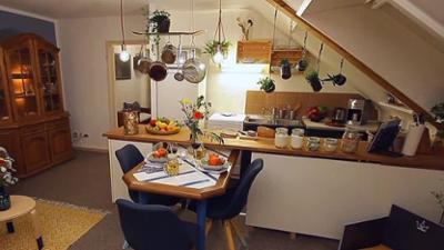 Boom my Room - Janin Ullmann möbelt auf!: Staffel 2 Folge 3 Make-Over für die Männer-Höhle