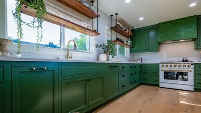 Celebrity DIY: Stars packen an: Staffel 4 Folge 4 Emma Roberts