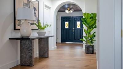 Celebrity DIY: Stars packen an: Staffel 3 Folge 5 Cindy Crawford