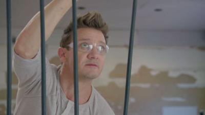 Celebrity DIY: Stars packen an: Staffel 1 Folge 2 Jeremy Renner