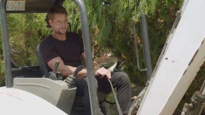 Celebrity DIY: Stars packen an: Staffel 2 Folge 2 Justin Hartley