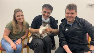 Der Super Doc - Einsatz für 4 Pfoten: Staffel 8 Folge 5 Lexie, Charlie, and Locky