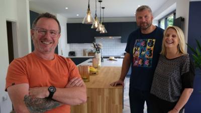 Dream Kitchens & Bathrooms - Das große Makeover: Staffel 3 Folge 7 Caterham & New Malden