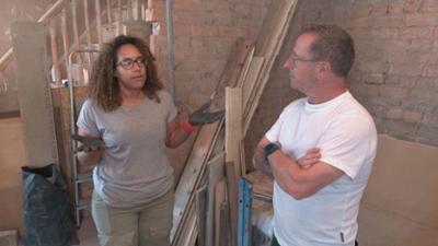 Dream Kitchens & Bathrooms - Das große Makeover: Staffel 2 Folge 7 Weiße Küche und opulentes Bad