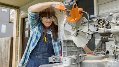 Good Bones - Mutter, Tochter, Home-Makeover: Staffel 4 Folge 7 Das Boho-Glam-Haus Makeover