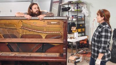 Good Bones - Mutter, Tochter, Home-Makeover: Staffel 3 Folge 10 Das schwarz-weiße Makeover