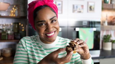 Nadiya's Everyday Baking - Einfache Rezepte, großer Genuss: Staffel 1 Folge 2 Gebackenes aus fernen Ländern