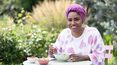 Nadiya's Everyday Baking - Einfache Rezepte, großer Genuss: Staffel 1 Folge 5 Kleines Frühstück - Ganz groß