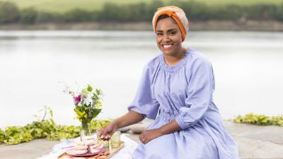 Nadiya's Everyday Baking - Einfache Rezepte, großer Genuss: Staffel 1 Folge 1 Kirschblüten und Kaffeekuchen