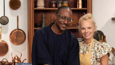 Pamela Anderson: Mit Liebe gekocht: Staffel 1 Folge 1 Pamela kocht Haiti Style