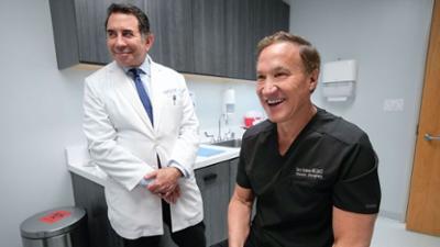 Verpfuscht - Ein Fall für die Beauty Docs: Staffel 8 Folge 4 Narben-Sixpack Verpfuscht - Ein Fall für die Beauty Docs: Staffel 8 Folge 4 Narben-Sixpack