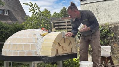 Handwerkskunst: Wie man einen Pizzaofen baut
