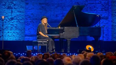 Laura Braun in kabarett.com