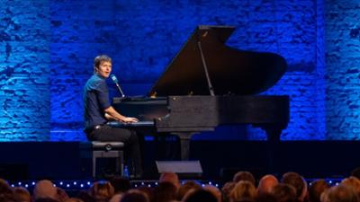 Lennart Schilgen in kabarett.com