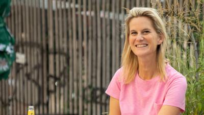 Lucy van Kuhl in kabarett.com