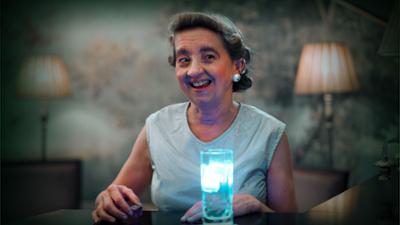 Stardust Hotel: Folge 6: Herr oder Frau Schmitt (S01/E06)