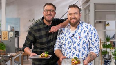 Einfach & köstlich: Buchweizen-Crêpes & Rosenkohl-Auflauf: Sören Anders kocht mit Frédéric Morel