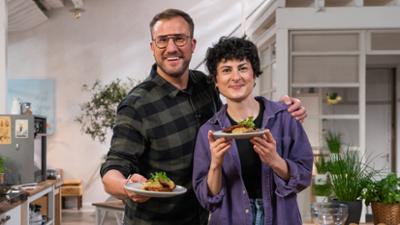 Einfach & köstlich: Zupfkuchen & Kürbis-Kartoffel-Puffer: Sören Anders kocht mit Theresa Knipschild