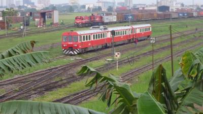 Eisenbahn-Romantik: Kamerun in einem Zug