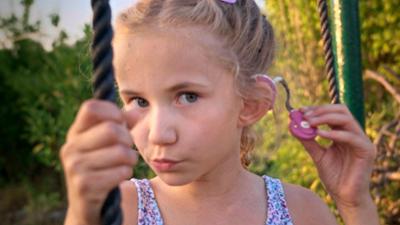 junger dokumentarfilm: Stille ist ein schönes Geräusch - Wie fühlt es sich an, taub zu sein?