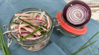 Kaffee oder Tee: Rezept: Wurst- und Spargelsalat im Glas