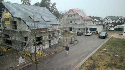 Mieten, kaufen, teurer: Wird wohnen zum Luxus?