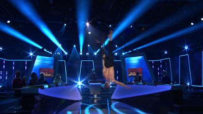 Sag die Wahrheit: Strapatenartist und Unfallmacherin