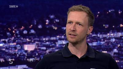 SWR Sport: mit KSC-Trainer Maximilian Senft