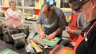 Treffpunkt: Lecker essen auf dem Land: von Schlachtplatte bis Wintergemüse