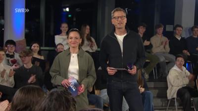 Zur Sache: Jugend fragt Politik: Zur Sache! vor Ort in Karlsruhe