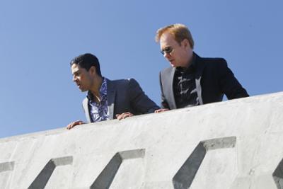 CSI: Miami: Staffel 10, Folge 19: Alle für einen (2)