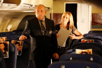 CSI: Vegas: Staffel 14, Folge 12: Leichtes Handgepäck