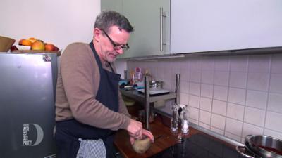 Das perfekte Dinner: Folge 102: Tag 3: Stefan, Wer ist der Profi?