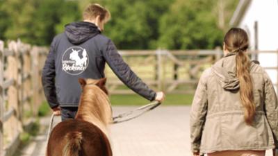 Die Pferdeprofis: Staffel 13, Folge 5: "Ein Schecke ohne Bremse"