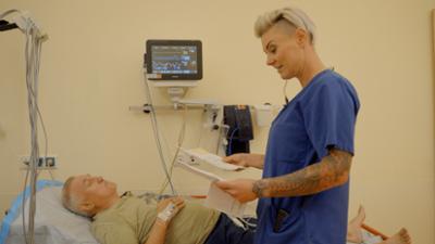 Doc Caro - Jedes Leben zählt: Staffel 4, Folge 2: Suchtprobleme, Herzinfarktverdacht