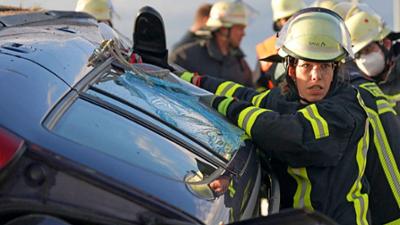 Feuer, Wasser, Erde, Luft - Retter in ihrem Element: Sturmwarnung auf dem Chiemsee